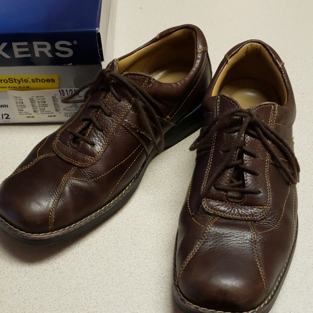 FLASH SALE!! Docker dark brown leather lace up oxfords 10.5M